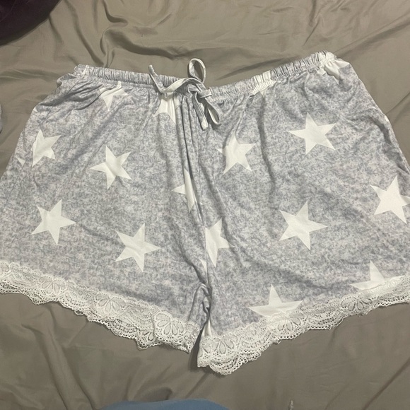 Women’s Pjs XXL tank top and shorts set - Picture 5 of 7